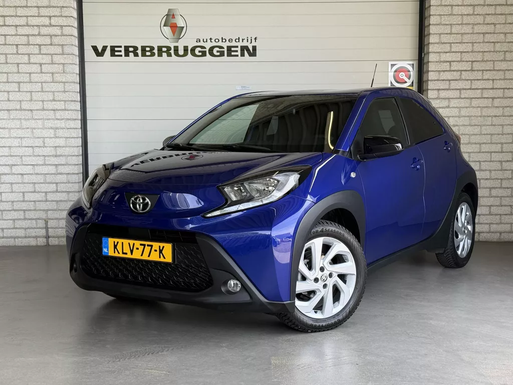 Toyota Aygo X 1.0 VVT-i MT First | 17"LMV | ALL-Season | Stoelverw. | Carplay | All-in rijklaarprijs