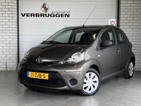 Toyota Aygo 1.0 VVT-i Comfort | 5drs. | Airco | Volledig Onderhouden | All-in prijs Toyota Aygo 1.0 VVT-i Comfort | 5drs. | Airco | Volledig Onderhouden | All-in prijs
