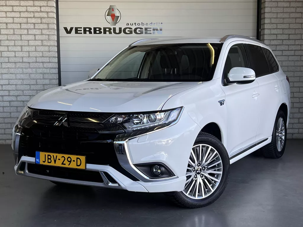 Mitsubishi Outlander 2.4 PHEV Pure+ | 18&quot; LMV | Camera | Stoelverw. | Carplay | ALL-Season | All-in rijklaarprijs
