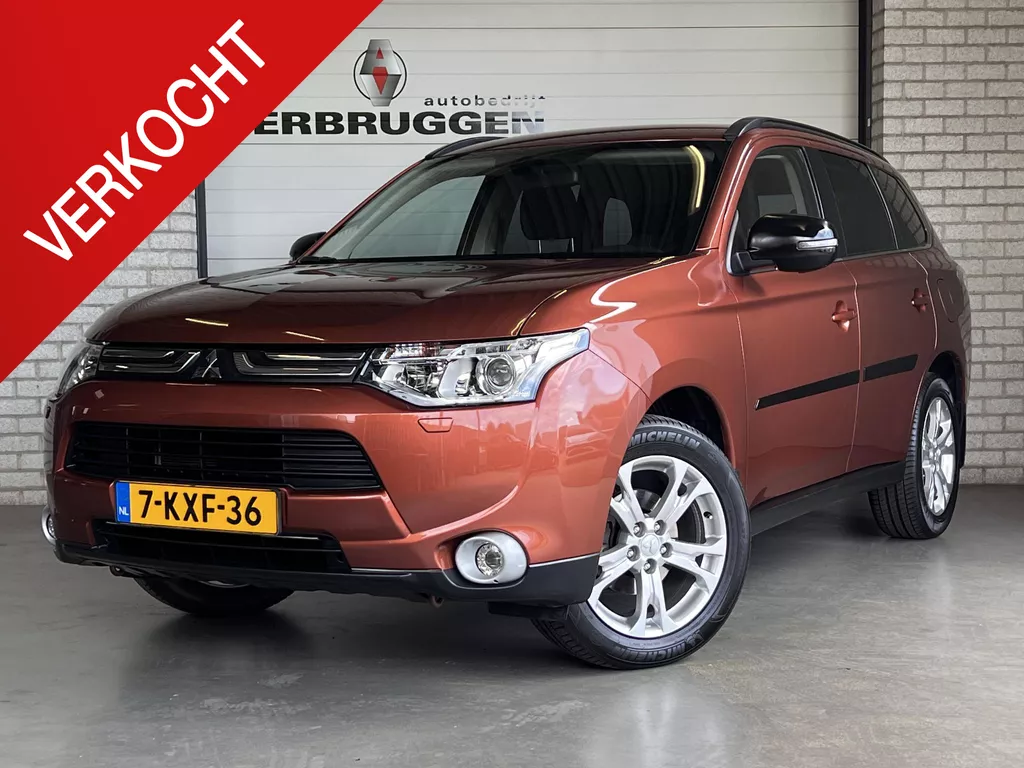Mitsubishi Outlander 2.0 Intense+ | 7 pers | Trekhaak | 18&quot; LMV | Camera | Navi | All-in rijklaarprijs