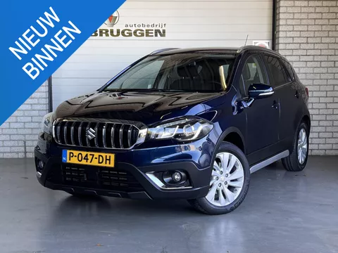 Suzuki S-Cross 1.4 Boosterjet Select Smart Hybrid | 17" LMV | Carplay | Camera | Stoelverw. | Navi | All-in rijklaarprijs Suzuki S-Cross 1.4 Boosterjet Select Smart Hybrid | 17" LMV | Carplay | Camera | Stoelverw. | Navi | All-in rijklaarprijs