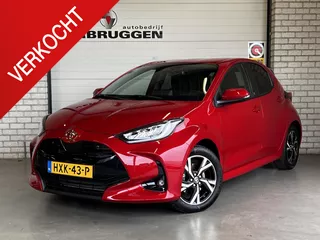 Toyota Yaris 1.5 Hybrid Team D | Trekhaak | ALL-Season | Dodehoek | Carplay | Camera | PDC V+A | All-in rijklaarprijs