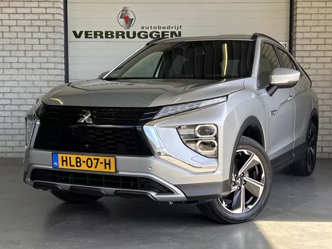 Mitsubishi Eclipse Cross 2.4 PHEV Intense+ | 18" LMV | Carplay | Camera | Navi | All-in rijklaarprijs Mitsubishi Eclipse Cross 2.4 PHEV Intense+ | 18" LMV | Carplay | Camera | Navi | All-in rijklaarprijs