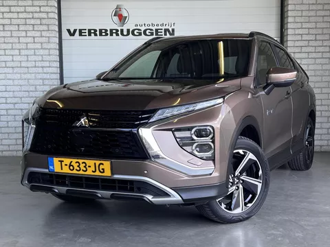 Mitsubishi Eclipse Cross 2.4 PHEV Intense+ | Trekhaak | 18" LMV | Carplay | ALL-Season | All-in rijklaarprijs Mitsubishi Eclipse Cross 2.4 PHEV Intense+ | Trekhaak | 18" LMV | Carplay | ALL-Season | All-in rijklaarprijs