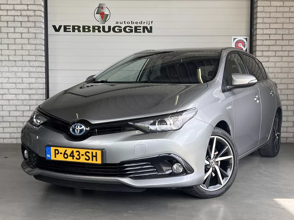Toyota Auris 1.8 Hybrid Team D | 17&quot; LMV | ALL-Season | Navi | Camera | Stoelverw. | BT | All-in rijklaarprijs